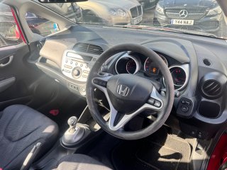 /photos/12453/051869bf-d389-e594-92fe-67f58d14c7ad_i320x240.jpg