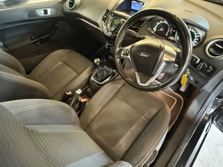 /photos/12453/4495d526-4b96-2a6a-7816-5cacb14c3ee9_i320x240.jpg
