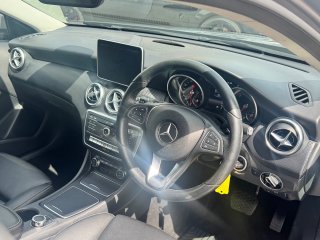 /photos/12453/58c31380-aa16-5f78-9d92-ef1e5e2b005f_i320x240.jpg