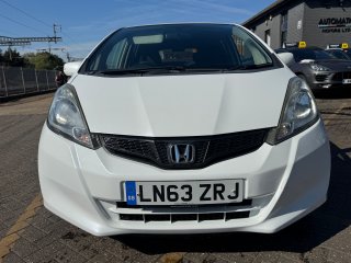 /photos/12453/f46533bf-dce8-ce87-36c5-e4210c65814e_i320x240.jpg